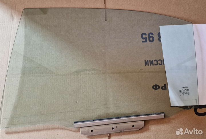 Стекла задней левой двери тойота авенсис