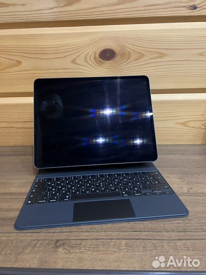 Apple iPad Pro (4-го поколения) Wi-Fi + Cellular