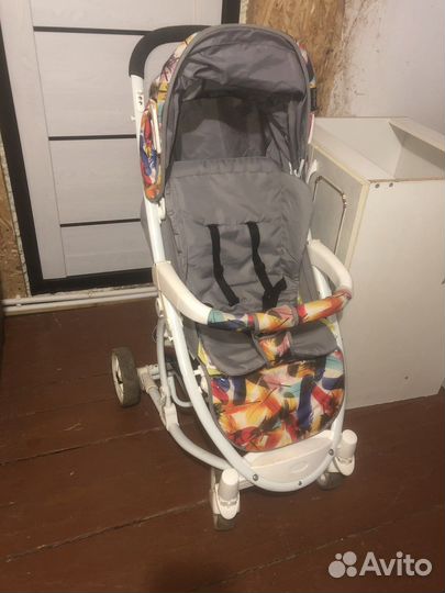 Прогулочная коляска