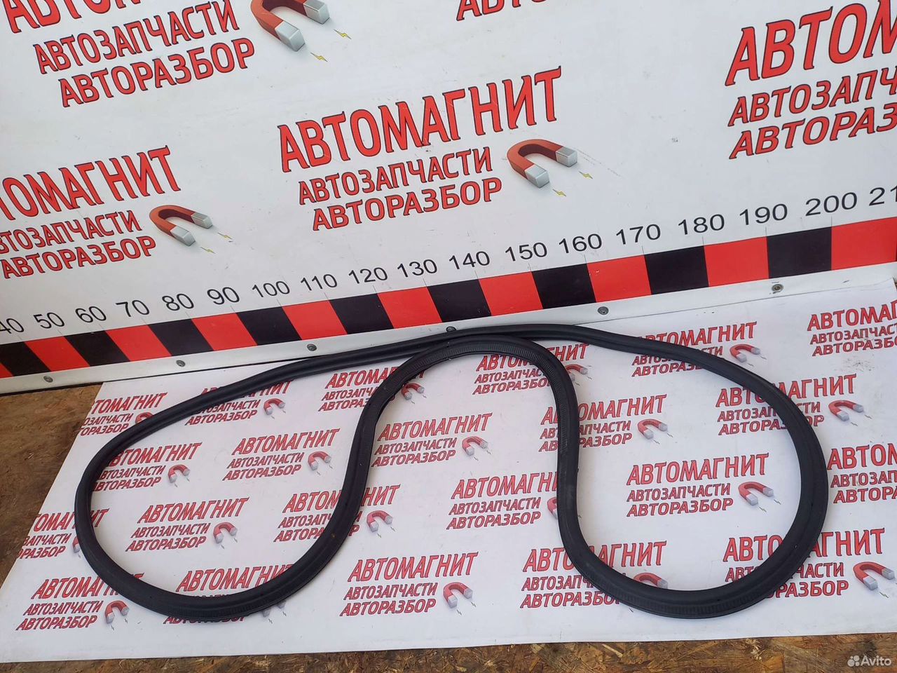 Уплотнитель крышки багажника Рено Аркана