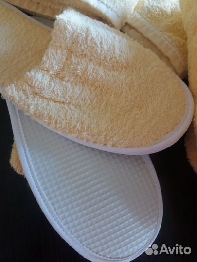 Комплект банный /махровый халат/2полотенца/тапки