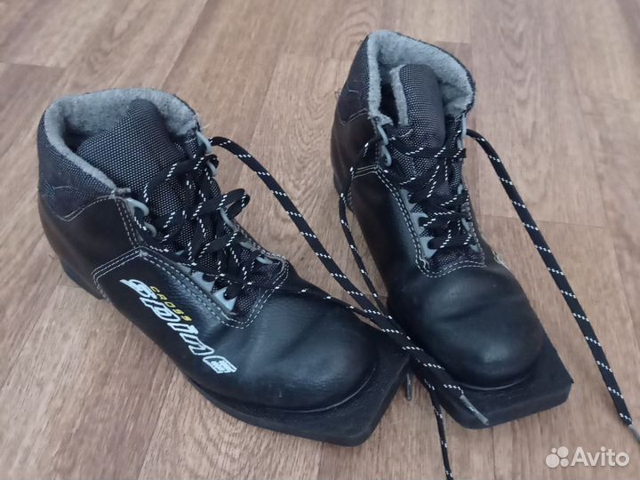 Лыжные ботинки 36 размер nn75