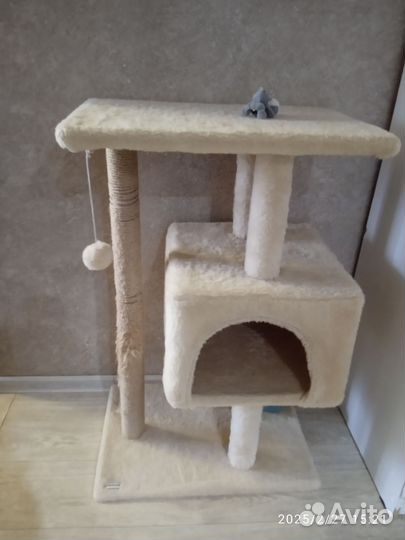 Домик для животных с когтеточкой