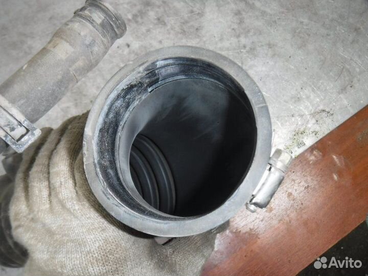 Патрубок воздушного фильтра Geely Emgrand X7 2.0