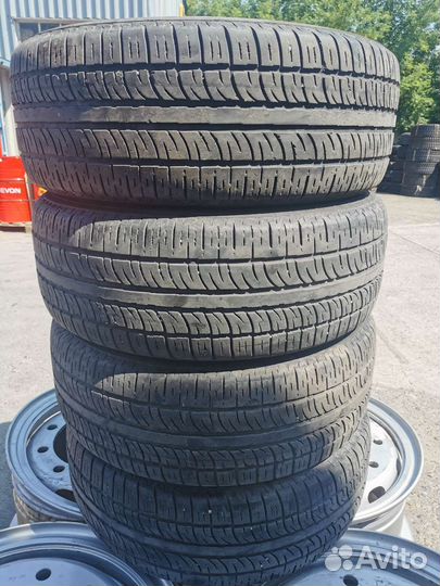 Pirelli P Zero Asimmetrico 235/65 R17