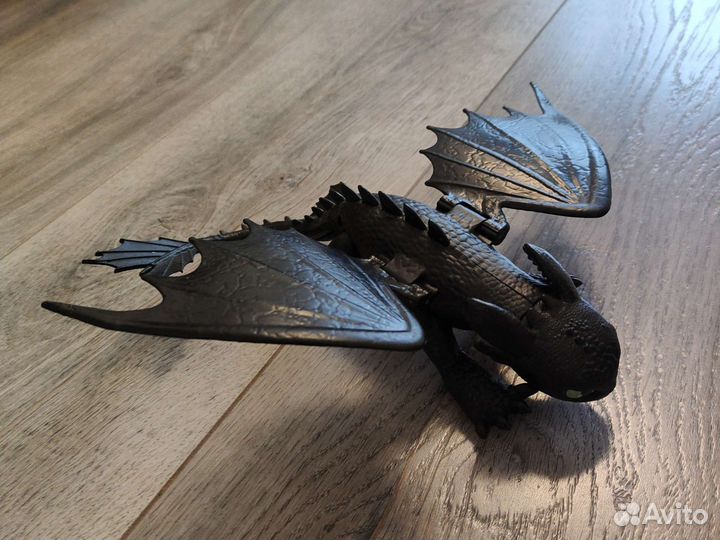 Игрушка дракон Беззубик