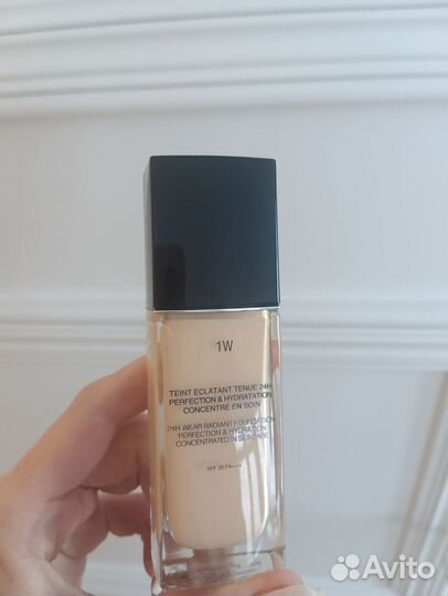 Тональный крем Dior Forever Skin Glow