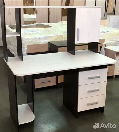 Компьютерный стол с надстройкой, ширина 120 см