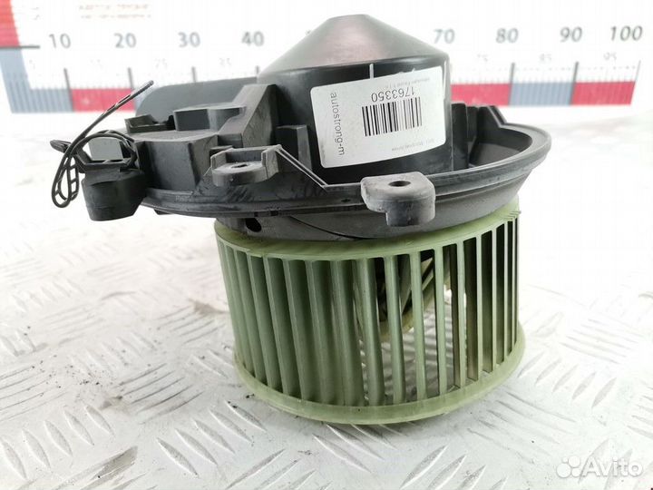 Моторчик печки Volkswagen Passat B3 1997