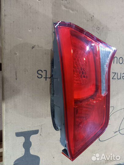Правый фонарь крышки багажника Kia Rio 3