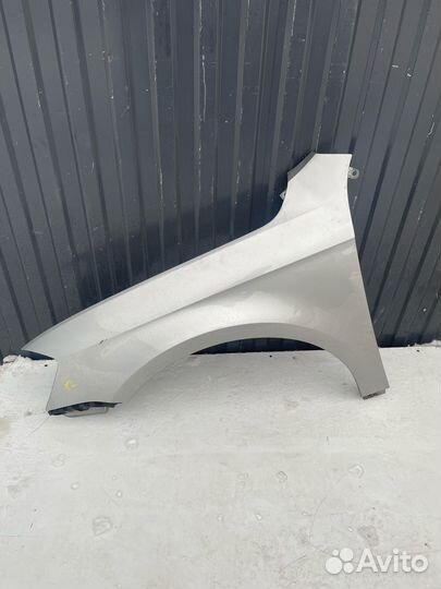Крыло левое Volkswagen Passat B7