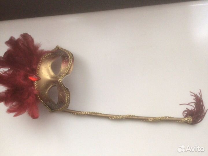 Маска маскарадная