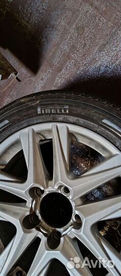 Pirelli Carrier 305/50 R20