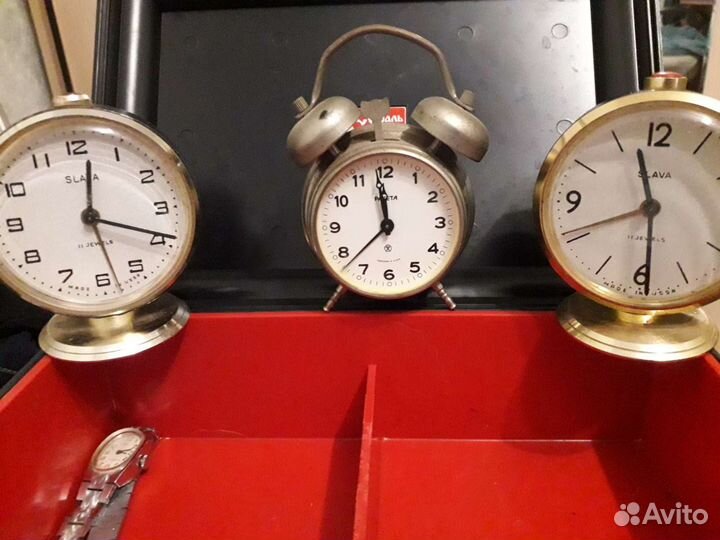 Часы будильник СССР