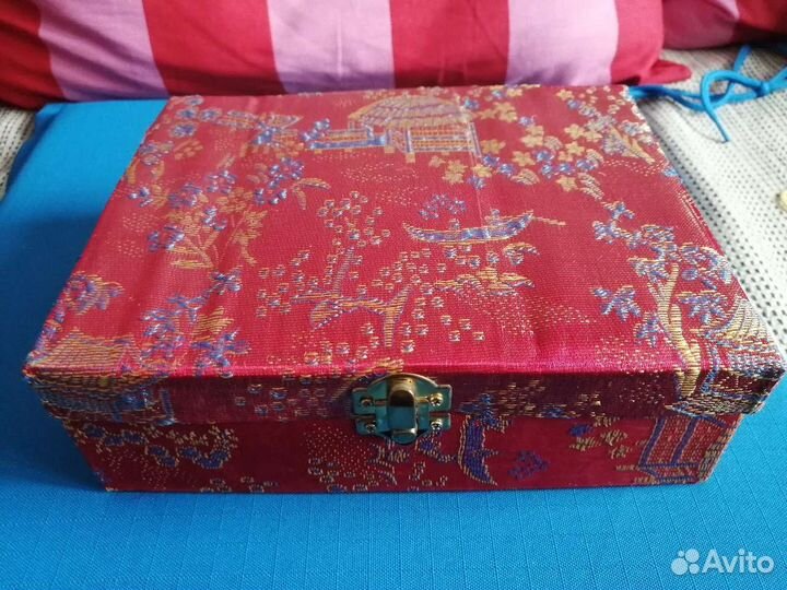 Старинный чайный фарфоровый сервиз