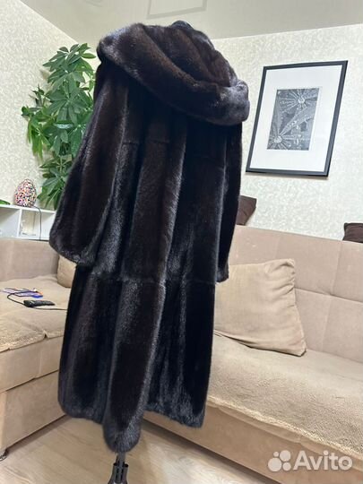 Шуба норковая 48/50 с капюшоном