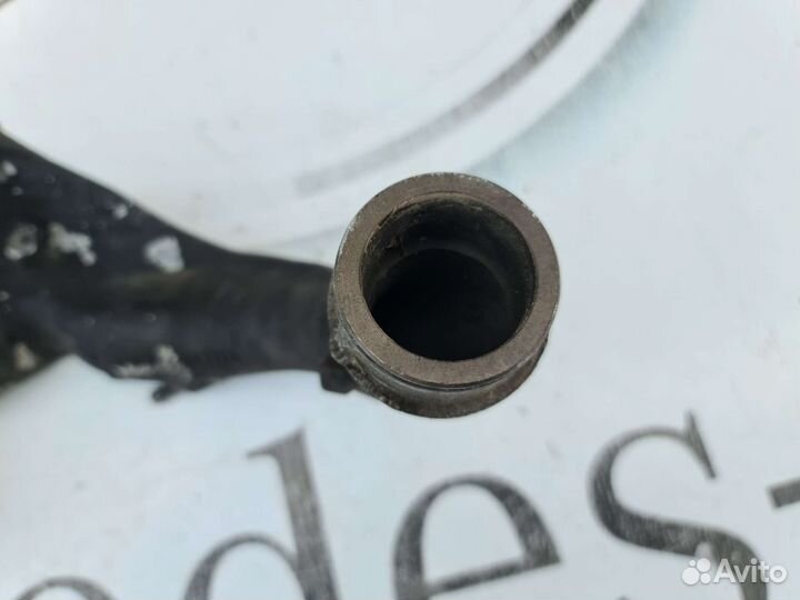 Патрубок радиатора Mercedes W221 M273