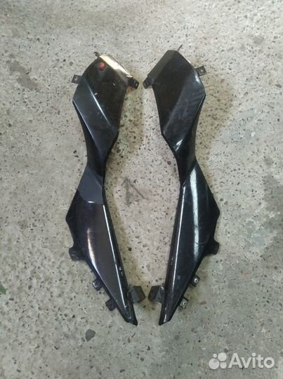 Боковой пластик Derbi GPR 125 (Дерби)