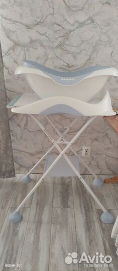 Ванночка и пеленальный столик Beaba