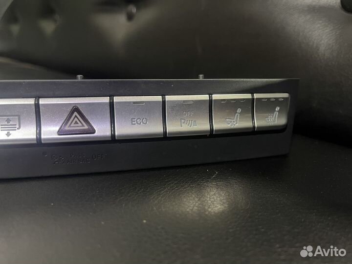 Блок кнопок на Мерседес w218