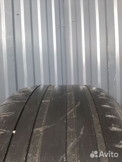 Nokian Tyres Hakka Black SUV 295/40 R21 111Y