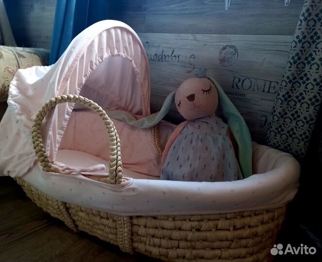 Плетеная корзина люлька