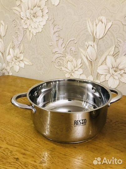 Набор кастрюль