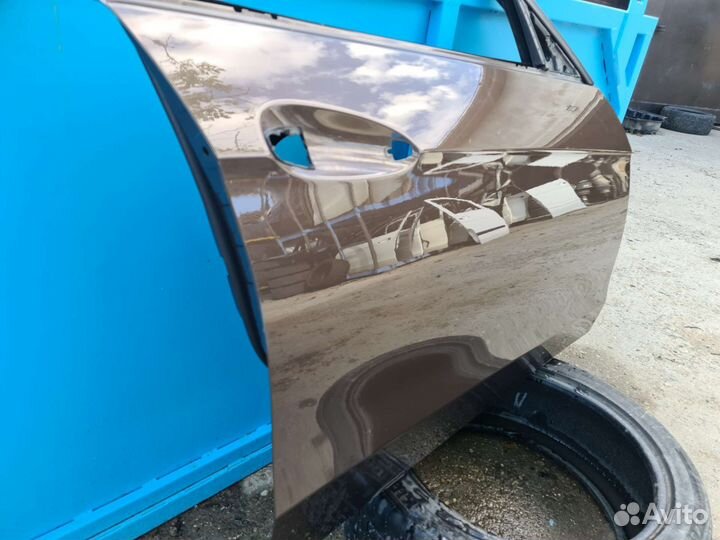 Передняя правая дверь Mercedes W212 6.3 рест