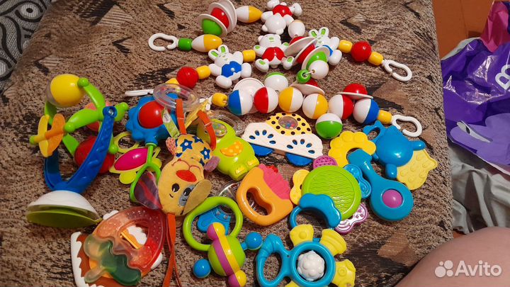 Погремушки. Растяжка на коляску. Игрушка На стол