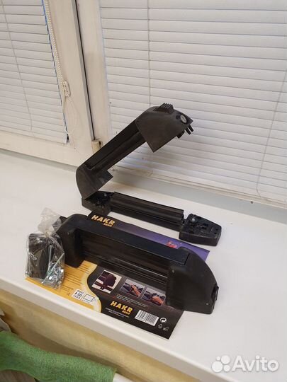 Крепление для перевозки лыж на крыше авто Hakr