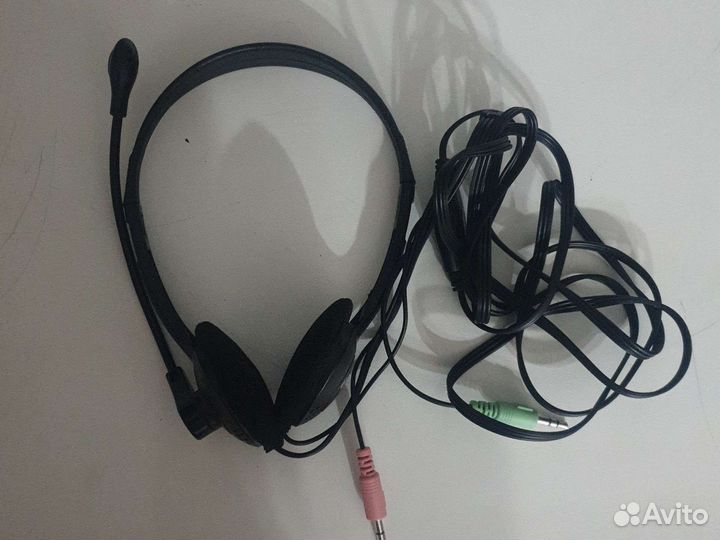 Наушники с микрофоном