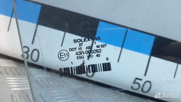 Б/У Стекло двери задней правой голубое W211#001