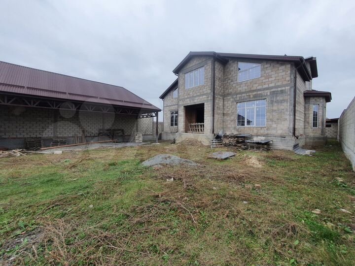 Дом 420,5 м² на участке 16 сот.