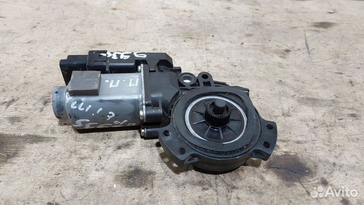 Моторчик стеклоподъемника передний правый Optima 3