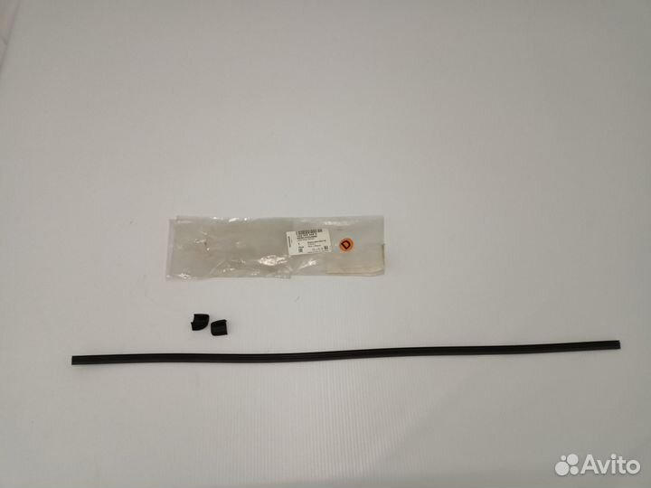 Резинка щётки стеклоочистителя VAG 1K0955429D