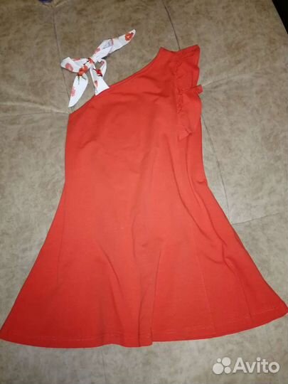 Платья и одежда для девочки 122-128 см
