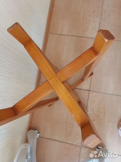 Подставка под бутыль 19л