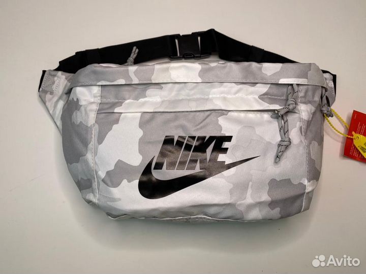 Nike Tech Hip Pack