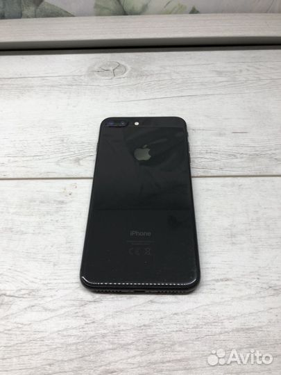 iPhone 8 Plus, 64 ГБ