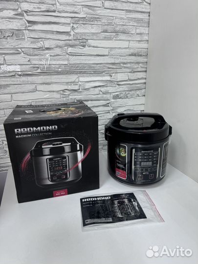 Мультиварка Redmond новая
