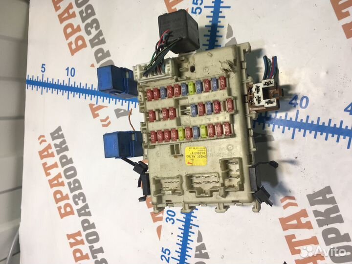 Ниссан Примьера Блок предохранителей