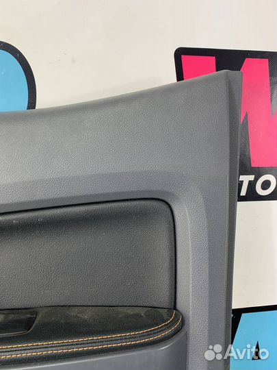 Обшивка двери задней правой Ford Ranger 4 T6.2