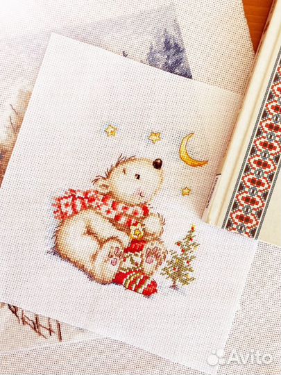 Новогодний подарок- картина крестиком