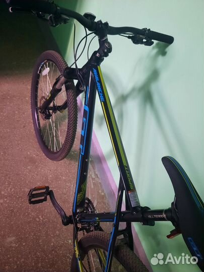 Велосипед GT avalanche sport 27.5