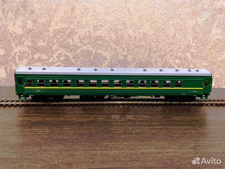 Вагон пассажирский Bachmann China HO 1/87