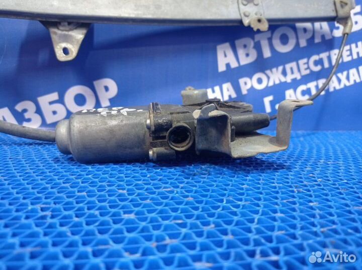 Передний правый стеклоподъемник Nissan Almera N16