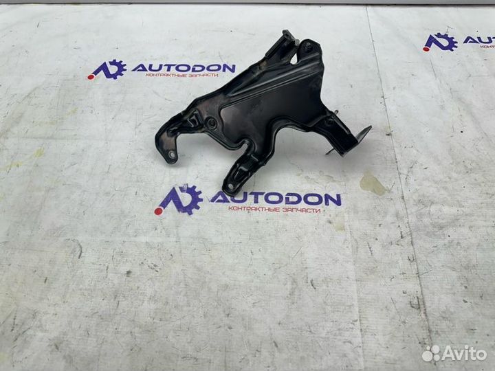 Кронштейн пневмо компрессора Mercedes E-Class W211