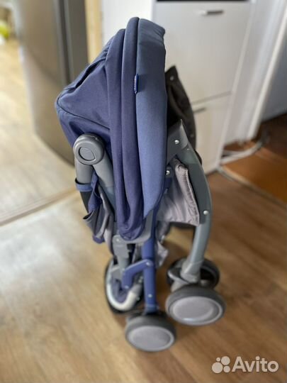 Прогулочная коляска chicco