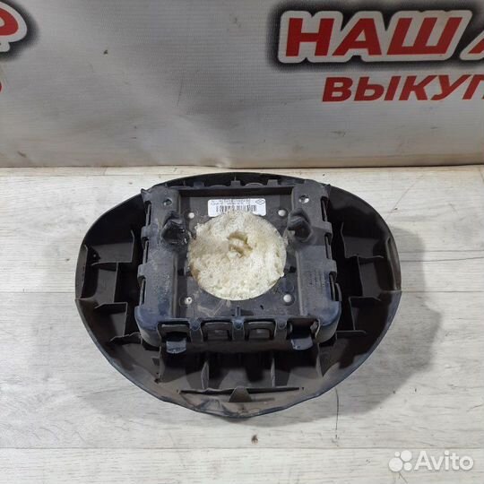 Подушка безопасности в руль Renault Duster 2013