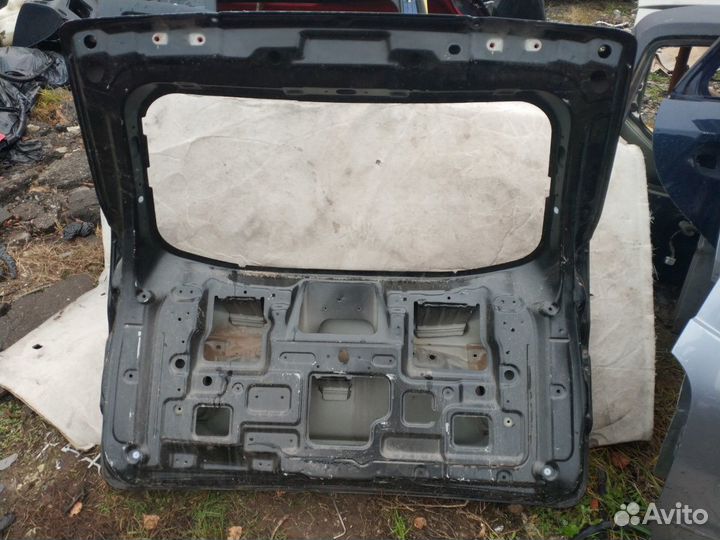 Дверь багажника Сан Енг Кайрон